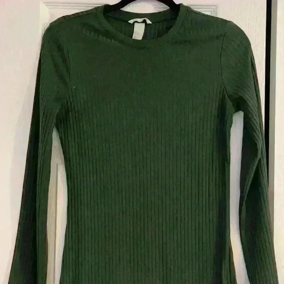 Green H&M dress. - Picture 2 of 5